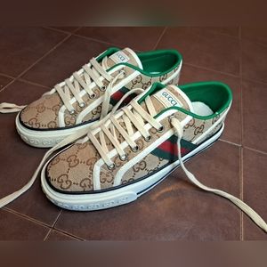 Gucci sneaker women's size US 8